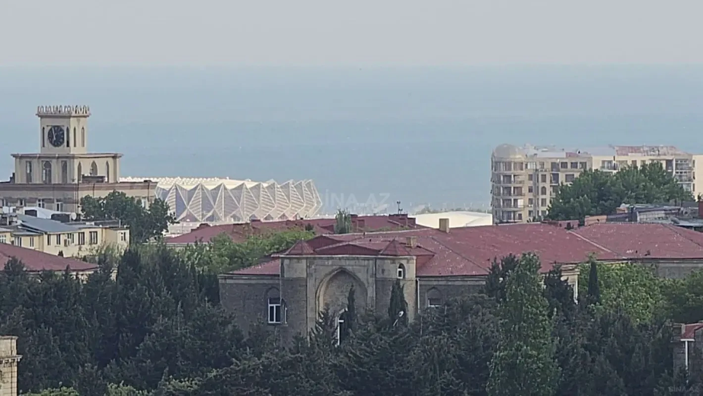 Satılır 2 otaqlı mənzil 70 m²