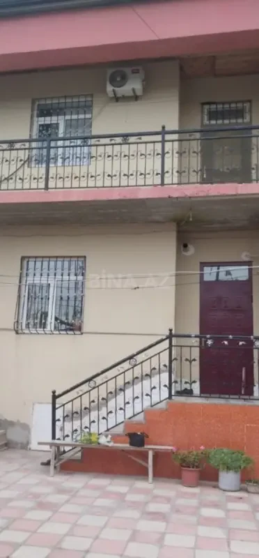 Satılır 5 otaqlı həyət evi 160 m²