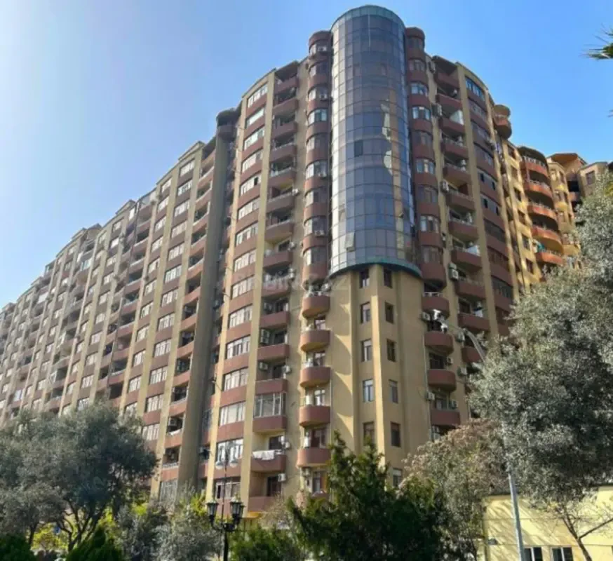 Kirayə verilir 2 otaqlı mənzil 75 m²