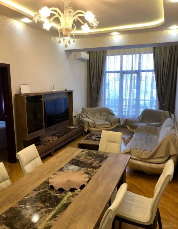 Kirayə verilir 2 otaqlı mənzil 70 m²