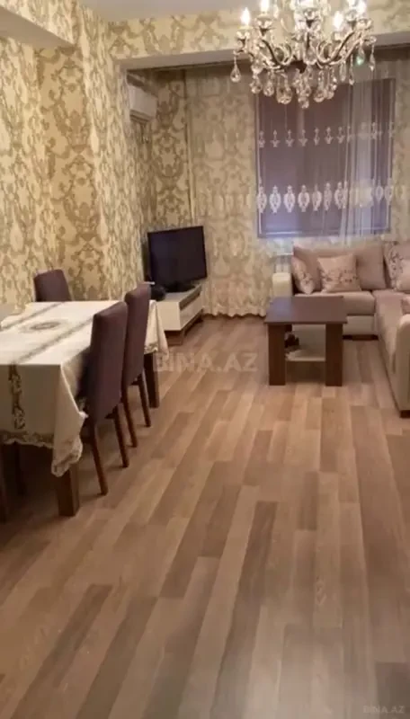 Kirayə verilir 2 otaqlı mənzil 100 m²