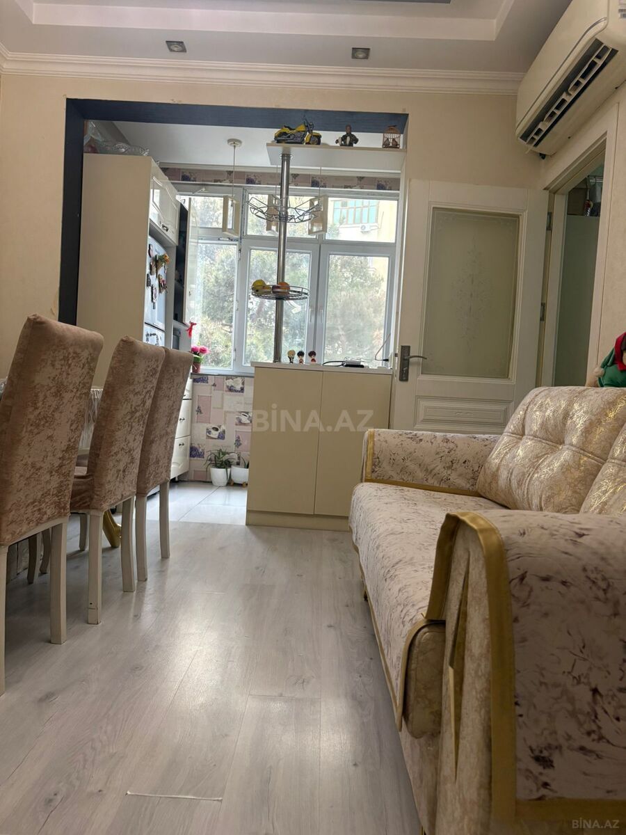 Satılır 3 otaqlı mənzil 55 m²