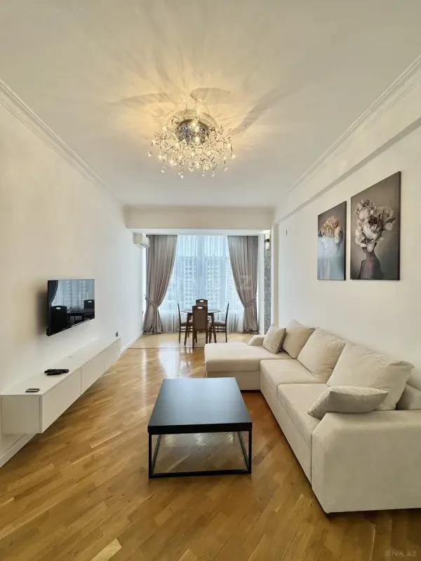Kirayə verilir 2 otaqlı mənzil 65 m²