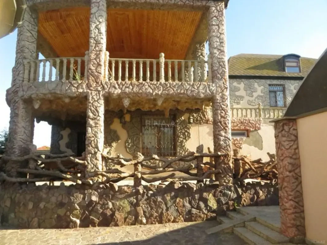 Kirayə verilir 5 otaqlı həyət evi 200 m²