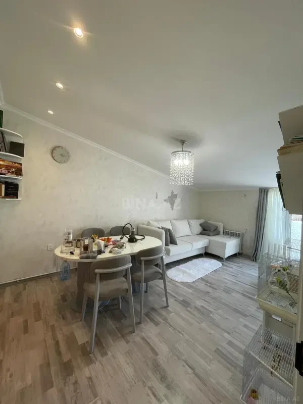 Satılır 2 otaqlı mənzil 62 m²