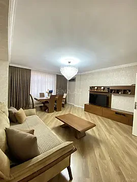 Satılır 2 otaqlı mənzil 88 m² — Bakı, İnşaatçılar 2 otaq 88.00 m²