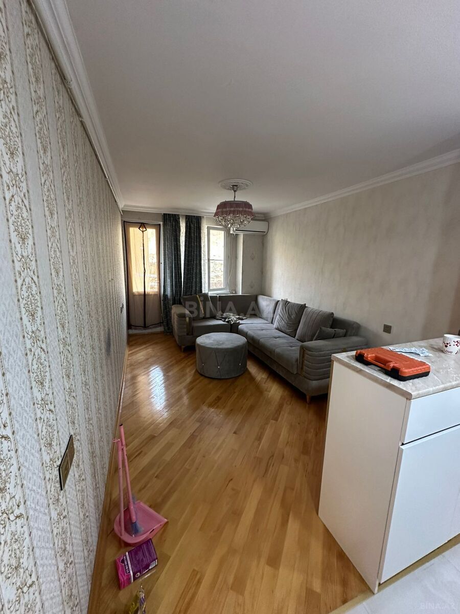 Kirayə verilir 2 otaqlı mənzil 75 m²