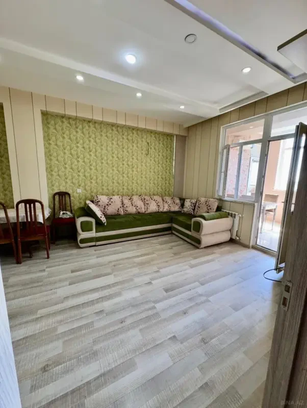 Kirayə verilir 2 otaqlı mənzil 68 m²