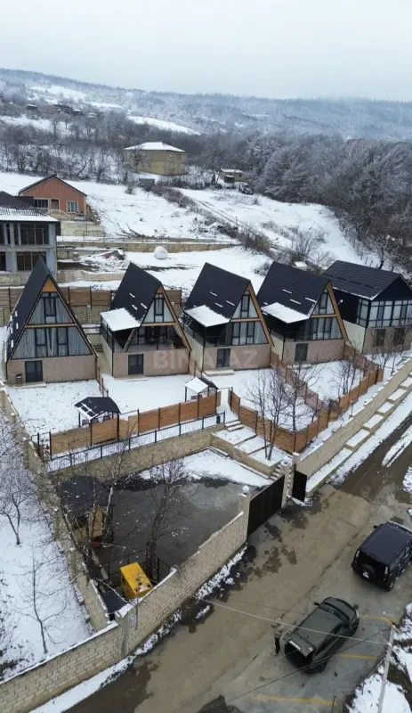 Satılır 15 otaqlı həyət evi 1130 m²