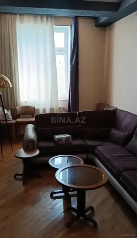 Kirayə verilir 2 otaqlı mənzil 70 m²