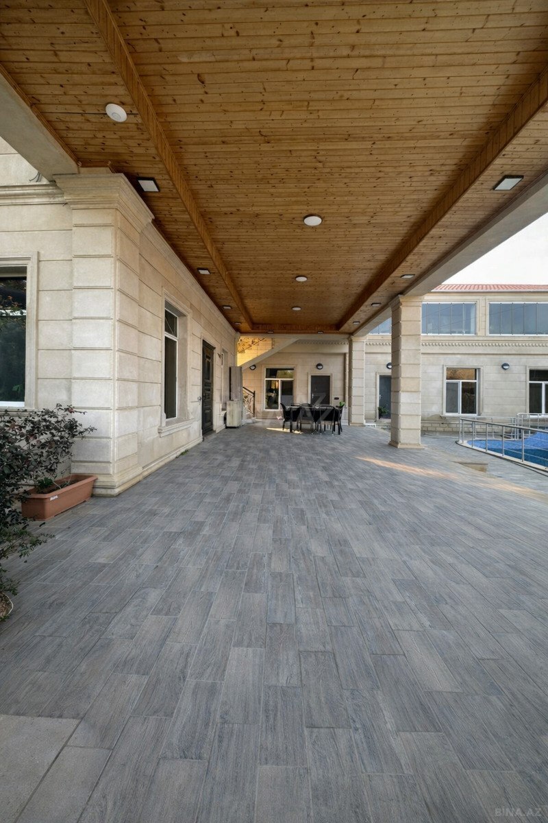 Satılır 7 otaqlı həyət evi 600 m²