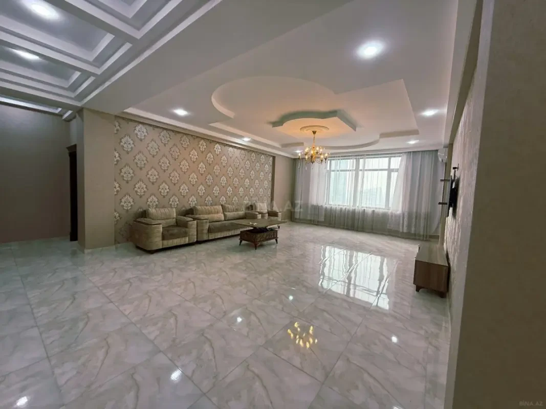 Kirayə verilir 3 otaqlı mənzil 172 m²