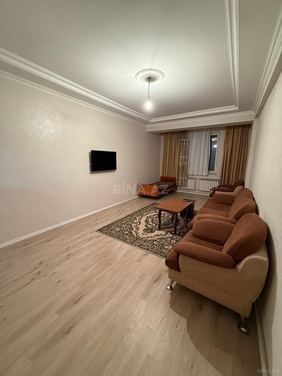 Kirayə verilir 2 otaqlı mənzil 76 m²