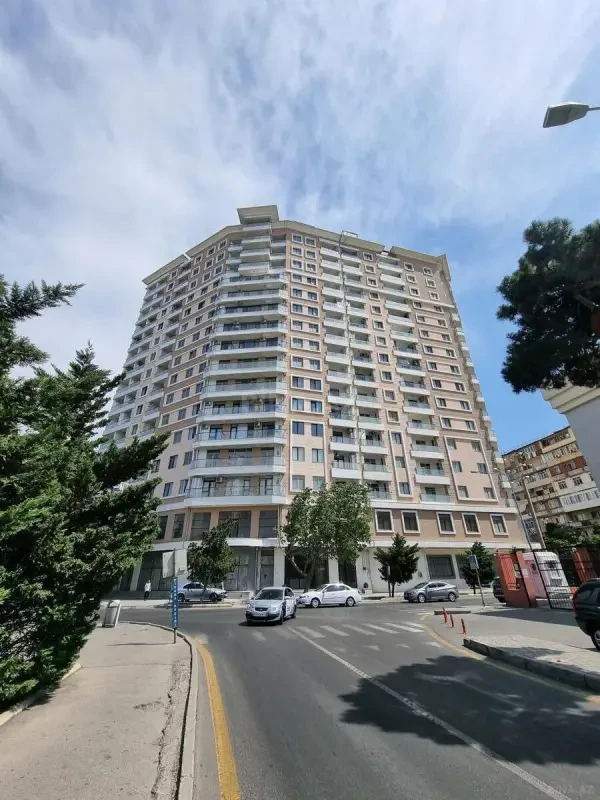 Satılır 2 otaqlı mənzil 89 m²