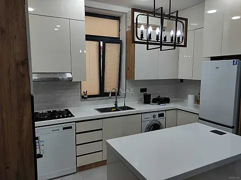 Satılır 7 otaqlı həyət evi 300 m² — Bakı, Fatmayı 7 otaq 300.00 m²