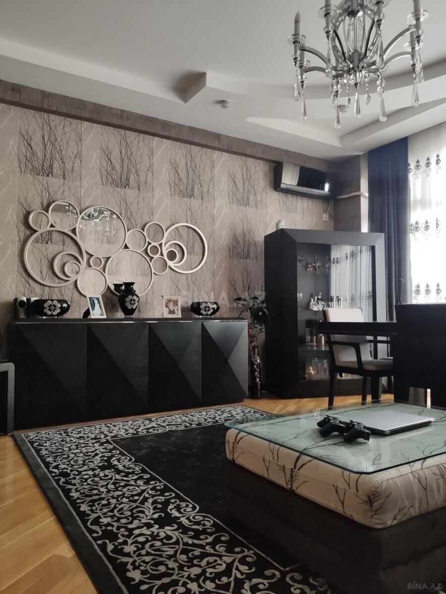 Satılır 3 otaqlı mənzil 120 m²