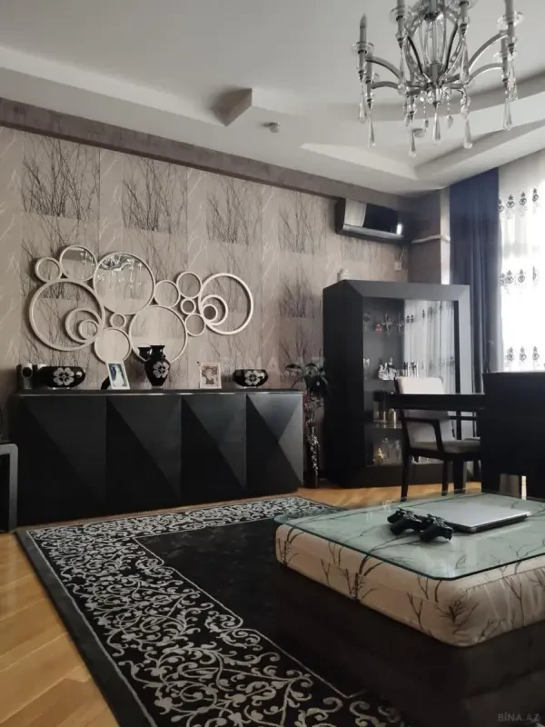 Satılır 3 otaqlı mənzil 120 m²