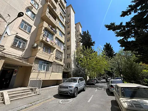 Satılır 2 otaqlı mənzil 55 m² — Bakı, Həzi Aslanov qəs. 2 otaq 55.00 m²