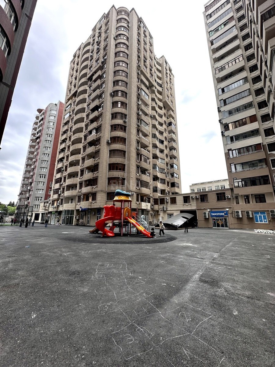Satılır 3 otaqlı mənzil 95 m²