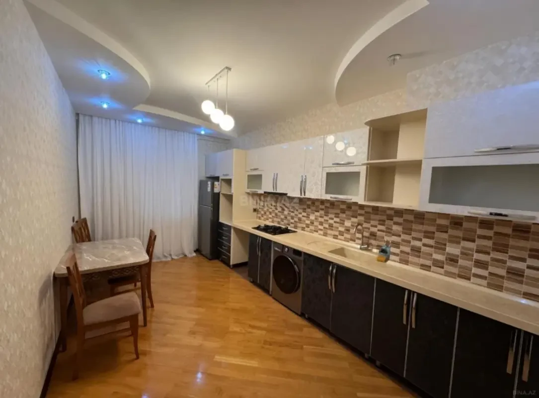 Kirayə verilir 2 otaqlı mənzil 80 m²
