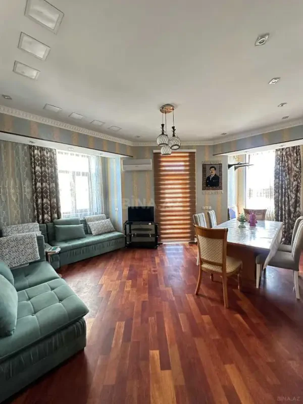 Kirayə verilir 2 otaqlı mənzil 100 m²