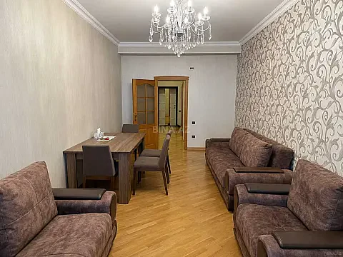 Kirayə verilir 2 otaqlı mənzil 66 m² — Bakı 2 otaq 66.00 m²