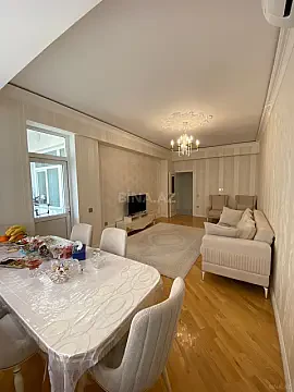 Satılır 3 otaqlı mənzil 110 m² — Bakı, İnşaatçılar 3 otaq 110.00 m²