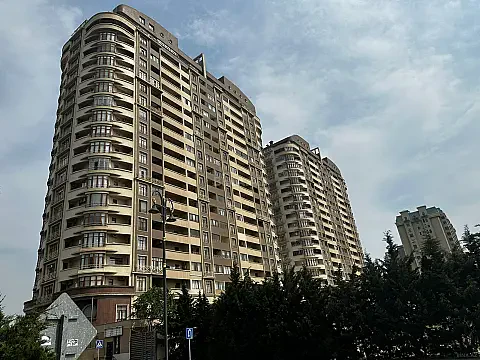 Satılır 3 otaqlı mənzil 161 m² — Bakı, Xətai 3 otaq 161.00 m²