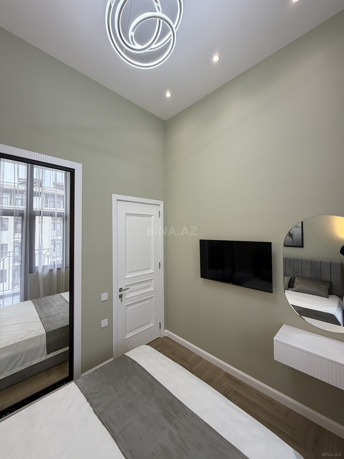 Satılır 2 otaqlı mənzil 57 m²