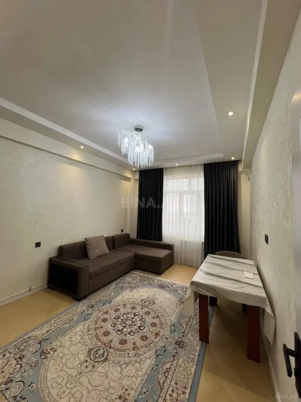 Kirayə verilir 2 otaqlı mənzil 50 m²
