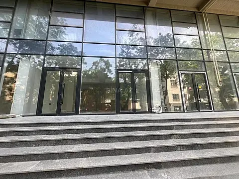 Kirayə verilir obyekt 80 m² — Bakı 80.00 m²