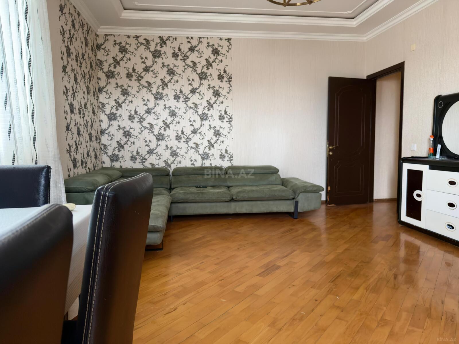 Kirayə verilir 3 otaqlı mənzil 140 m²