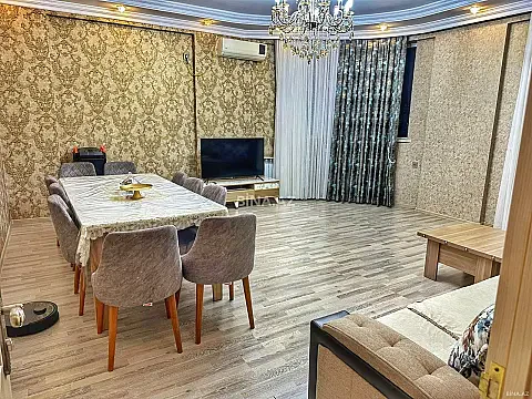 Satılır 4 otaqlı mənzil 158 m² — Bakı, Əhmədli 4 otaq 158.00 m²