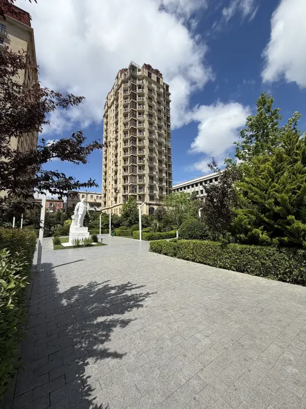 Kirayə verilir obyekt 2100 m²
