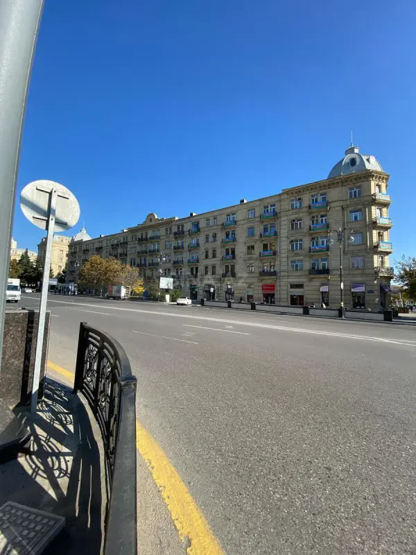 Kirayə verilir 3 otaqlı ofis 75 m²
