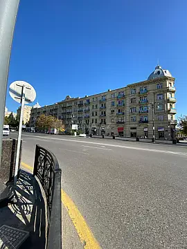 Kirayə verilir 3 otaqlı ofis 75 m² — Bakı, Nizami 3 otaq 75.00 m²