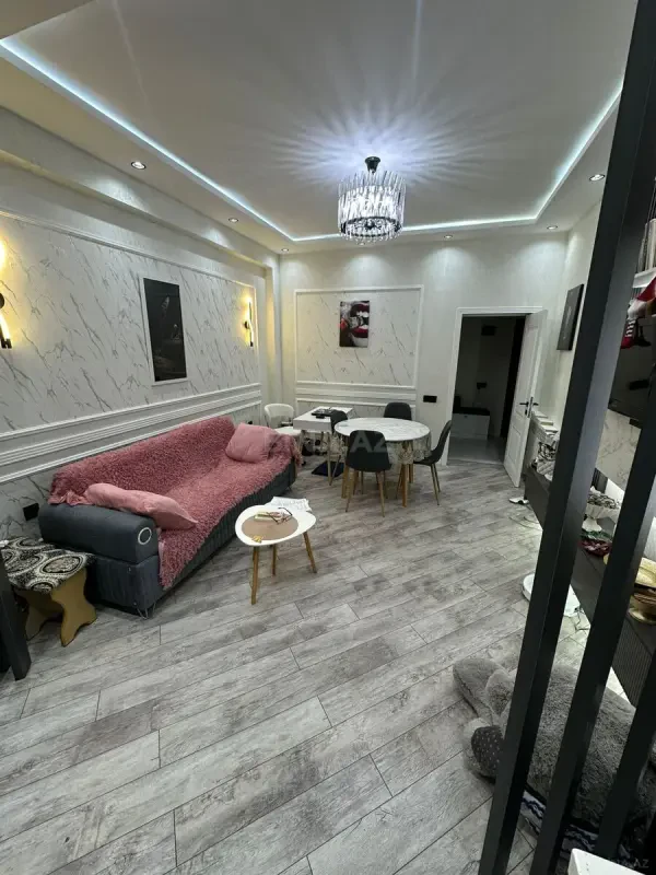 Satılır 2 otaqlı mənzil 55 m²