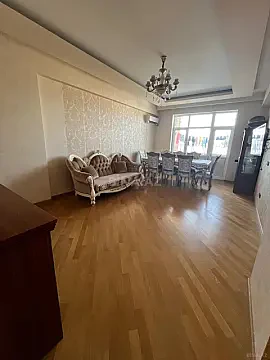 Satılır 2 otaqlı mənzil 93 m² — Bakı, İnşaatçılar 2 otaq 93.00 m²