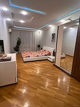 Kirayə verilir 4 otaqlı mənzil 143 m² — Bakı, Nərimanov 4 otaq 143.00 m²