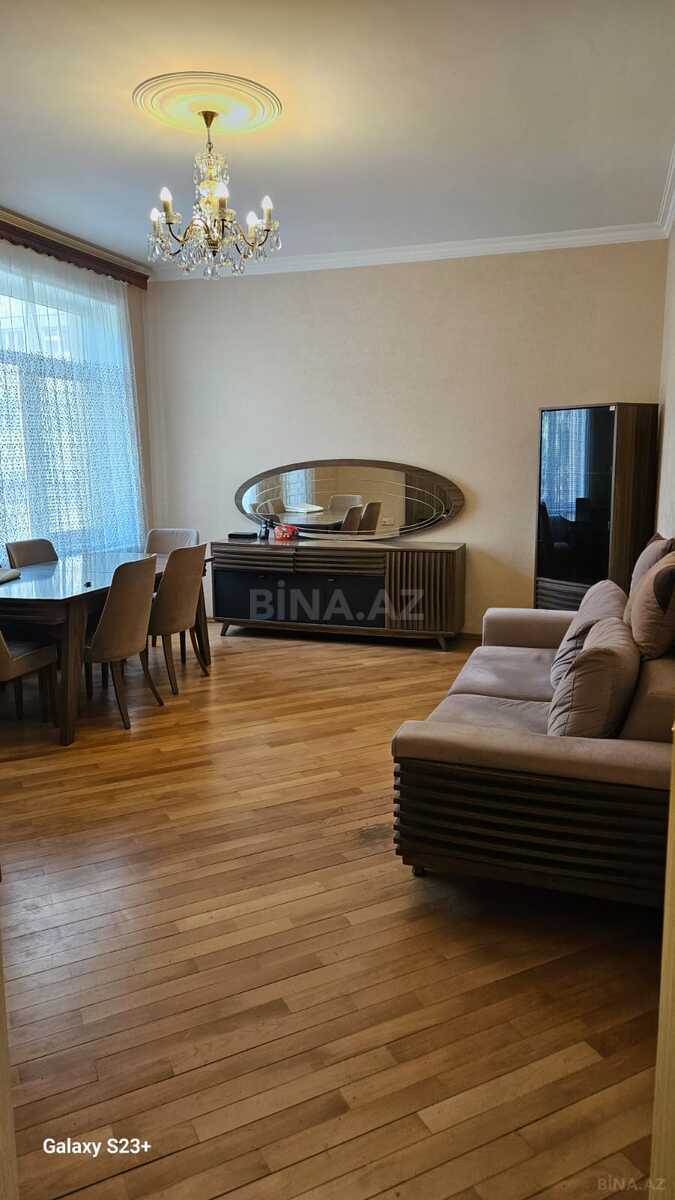 Satılır 2 otaqlı mənzil 90 m²