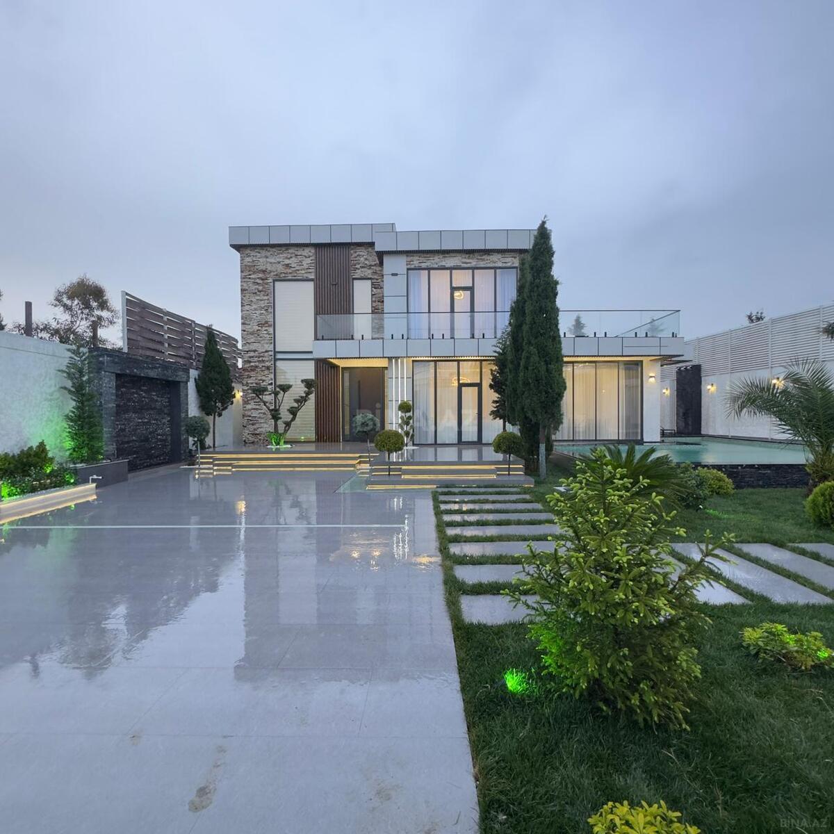 Satılır 5 otaqlı həyət evi 400 m²