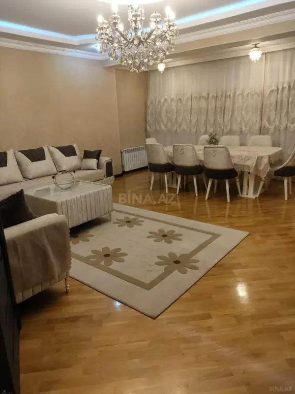 Kirayə verilir 3 otaqlı mənzil 145 m²