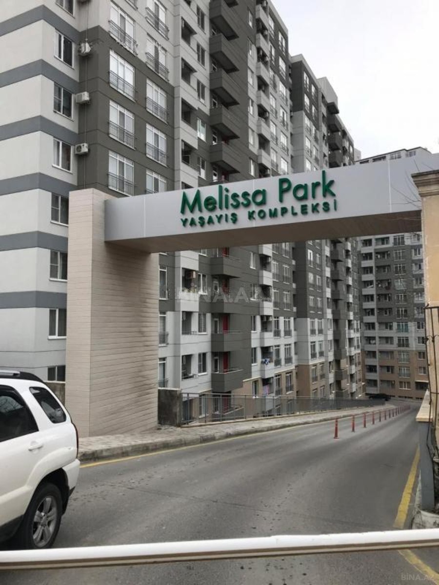 Satılır 3 otaqlı mənzil 107 m²