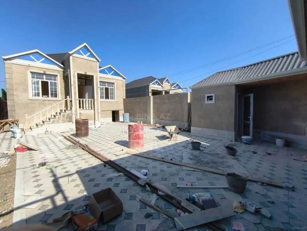 Satılır 3 otaqlı həyət evi 100 m²
