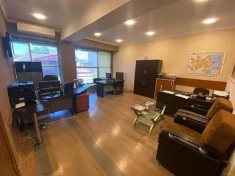 Kirayə verilir 3 otaqlı ofis 120 m² — Bakı, Memar Əcəmi yanı 3 otaq 120.00 m²