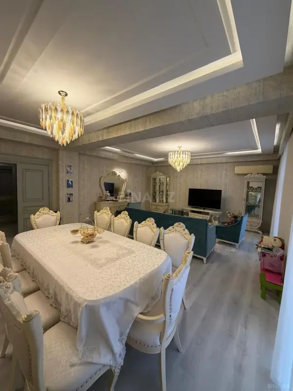 Kirayə verilir 4 otaqlı mənzil 190 m²