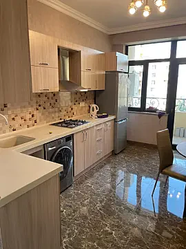 Kirayə verilir 3 otaqlı mənzil 110 m² — Bakı 3 otaq 110.00 m²