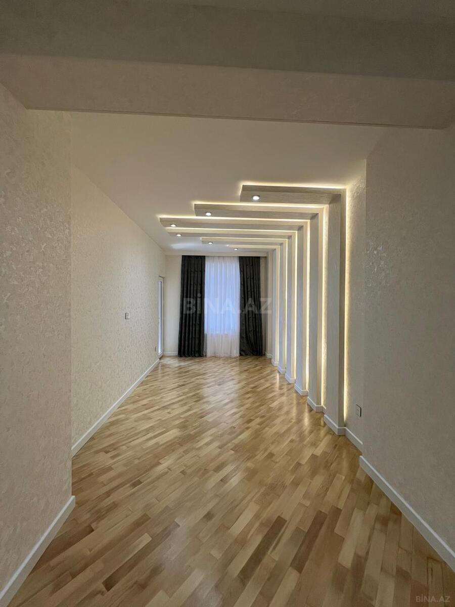 Satılır 3 otaqlı mənzil 106 m²