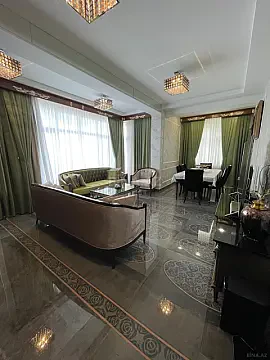 Satılır 7 otaqlı mənzil 280 m² — Bakı, Səbail 7 otaq 280.00 m²