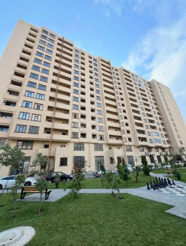 Satılır 3 otaqlı mənzil 105 m²